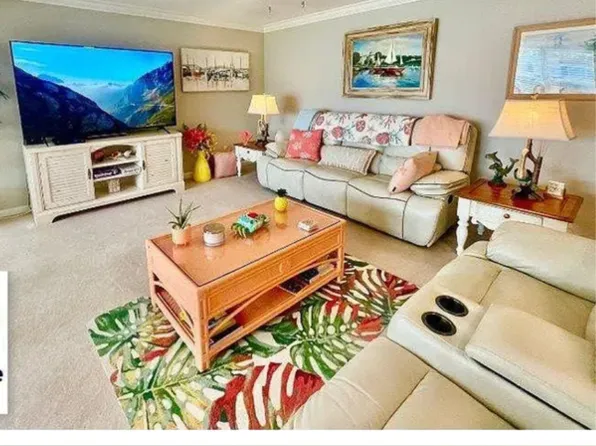 210 Elmwood Cir #210, Seminole, FL 33777