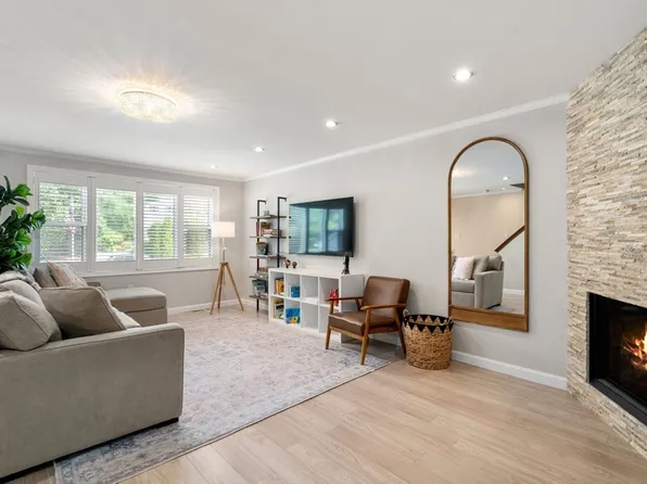 149 Bolivar St APT C6, Canton, MA 02021