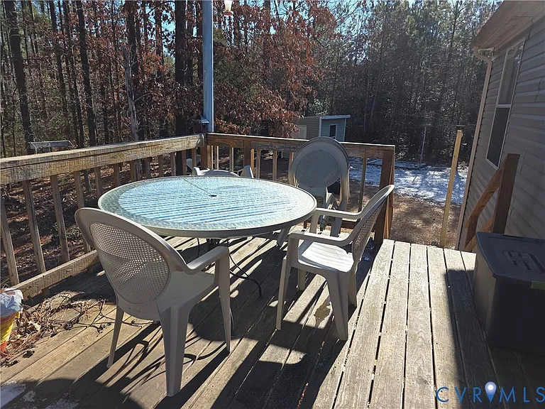 1585 Ullainee Rd — Photo 8