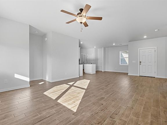 4th image of 8520 Antler Ln