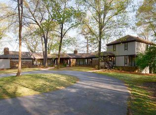 100 Pier Pt, Florence, AL 35634