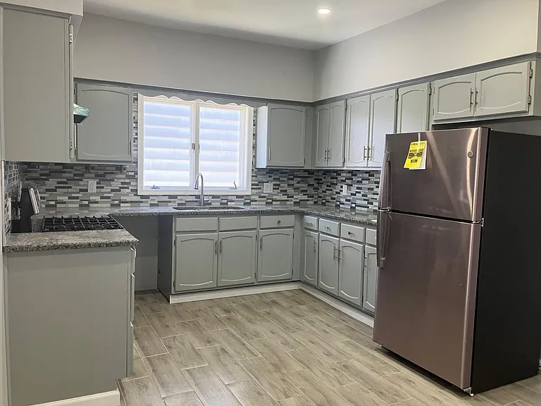 25 S Goodwin Ave — Photo 4