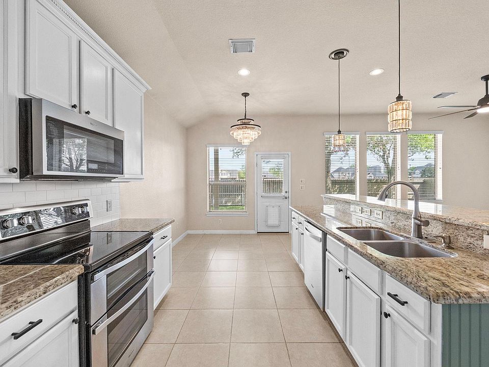1st image of 28130 Canyon Wren Dr