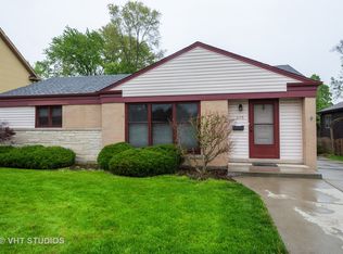 1115 N Arlington Heights Rd, Arlington Heights, IL 60004