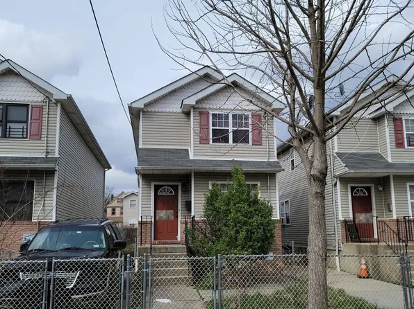 124 Alaska St, Staten Island, NY 10310