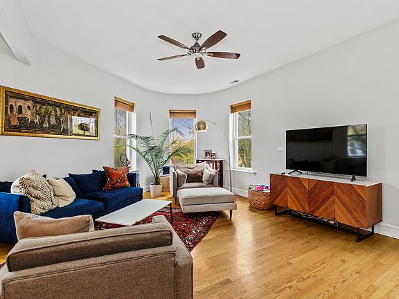 4th image of 5810 N Wayne Ave APT 3A