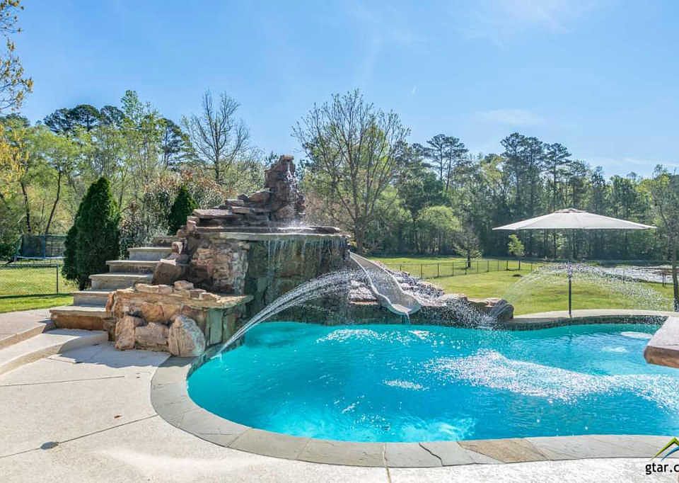1st image of 10953 Deer Creek Dr