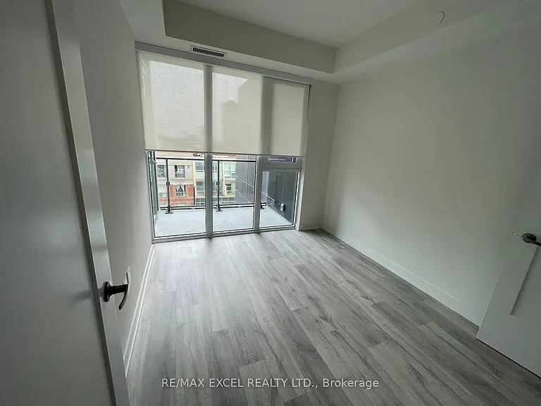 60 Princess St #914 — Photo 25