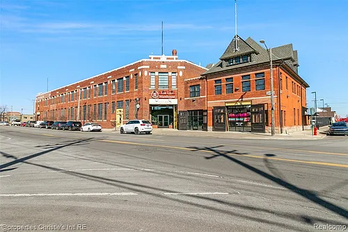 3434 Russell St #27-207 Photo 1