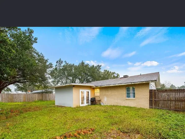 1035 11th St, Eagle Lake, FL 33839