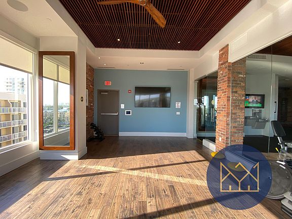 5th image of 1701 SE 17th St #616