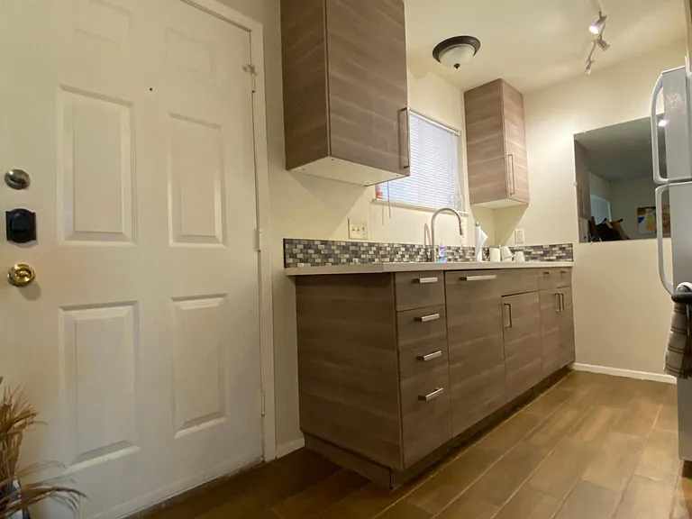 1514 Parker Ln #106 — Photo 7