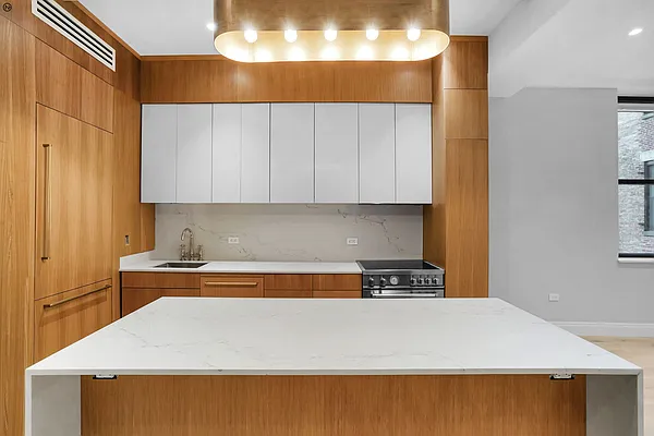 Sold by Nomad Property Group, LLC | media 29