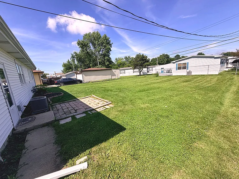 408 Church St — Photo 11