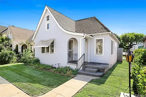 2101 Huntington Dr #A Photo 1