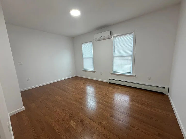 49 Mercer St #1 — Photo 5
