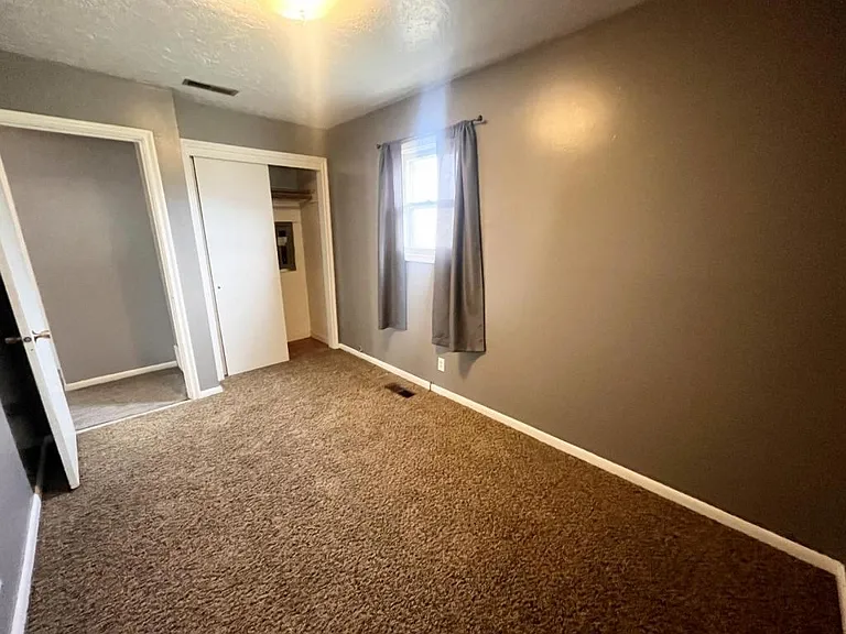 364 N Wall Ave — Photo 7