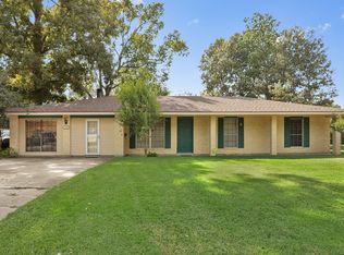 320 Nassau Dr, Baton Rouge, LA 70815