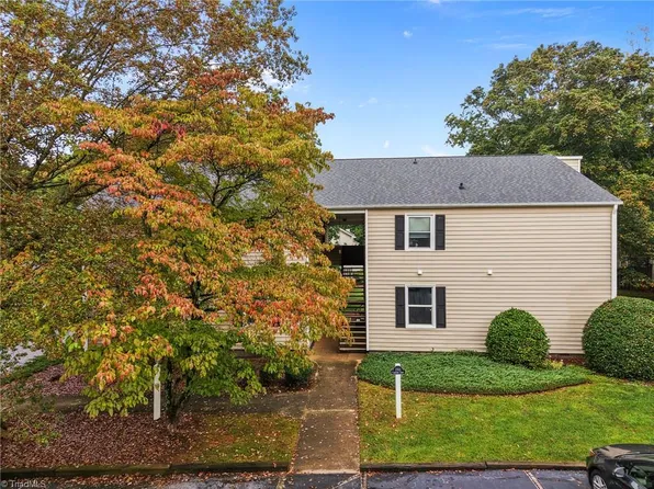 2301 Flagstone Ct APT B, Winston Salem, NC 27103