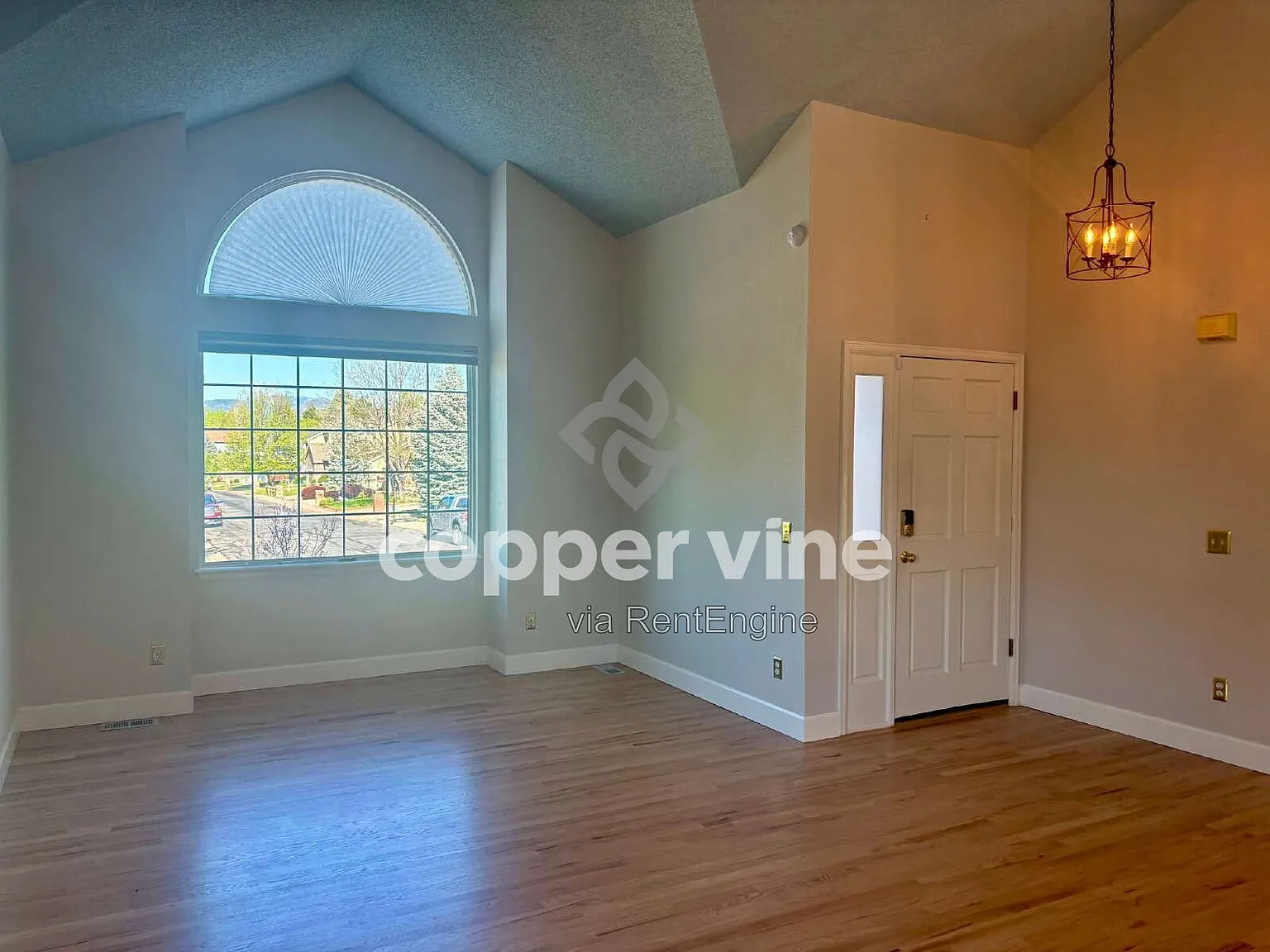 3 bed, 3.5 bath, 2668 sqft, $3,555 — Photo 3