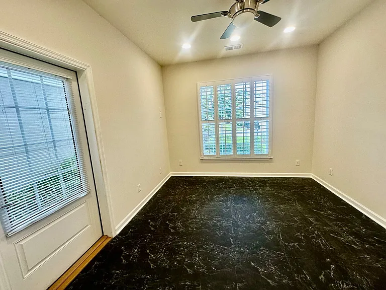 120 Spring Beauty Dr — Photo 24