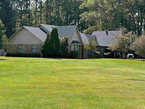 3rd image of 112 Pinecrest Cir