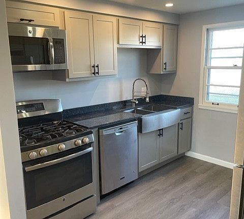 5th image of 308 Tower Ave