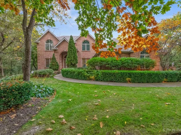 3314 Cardinal Ln, Spring Grove, IL 60081