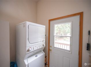 41971 Cape Horn Dr, Issaquah, WA