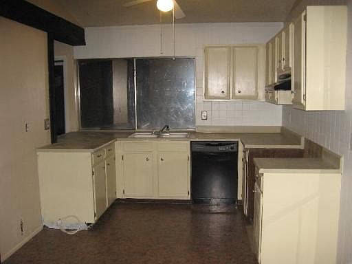 4th image of 12330 CONSTITUTION DR