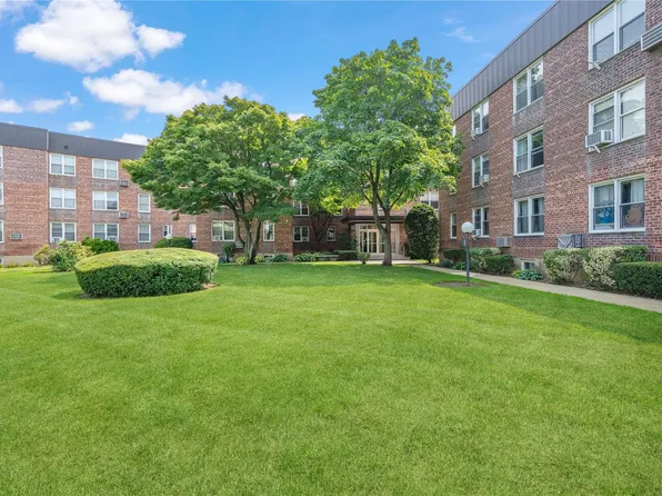 530 Dubois Avenue #5-C, Valley Stream, NY 11581