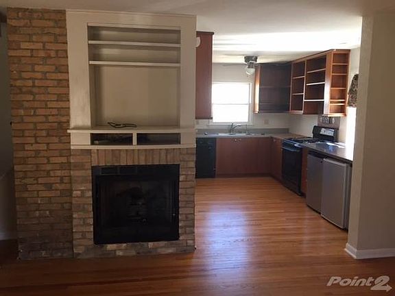 2nd image of 210 Saint Louis Ave