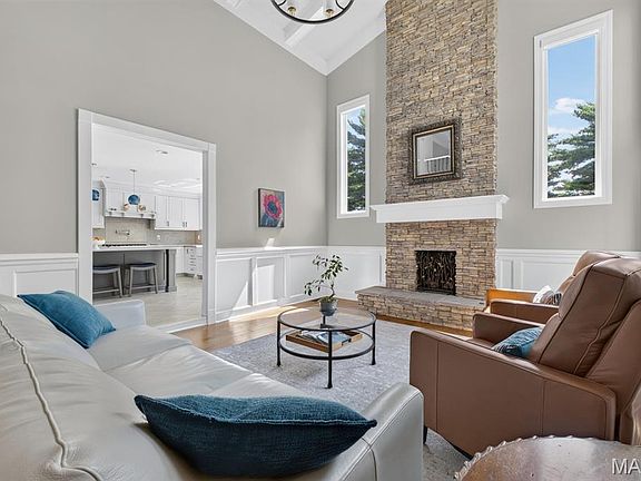 5th image of 1688 Frontenac Woods Ln