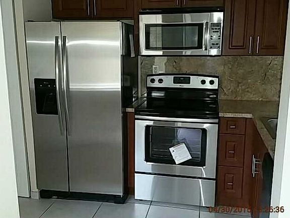 4th image of 14154 SW 93rd Ln #14154