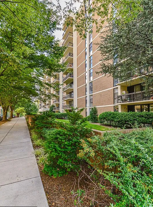 1016 S Wayne St #408