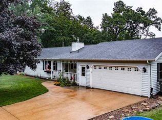 500 Highland Dr, Waupaca, WI 54981