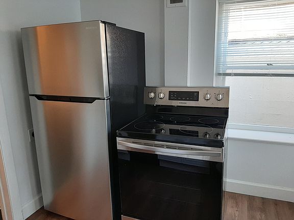4th image of 125 S 1300 E APT 16