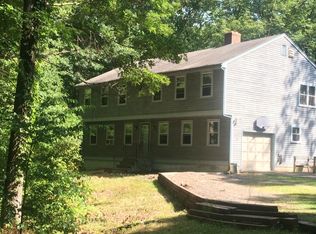 128 S Hoop Pole Rd, Guilford, CT 06437