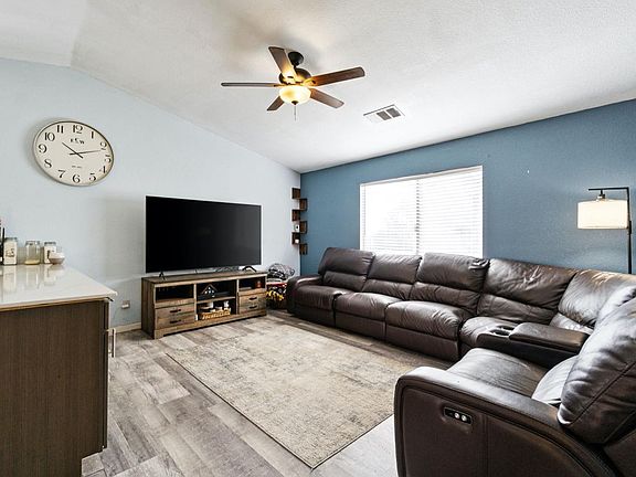 5th image of 1362 E Florinda St