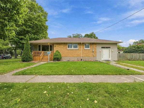 6 Massey Cres, Sarnia, ON N7S 2P5