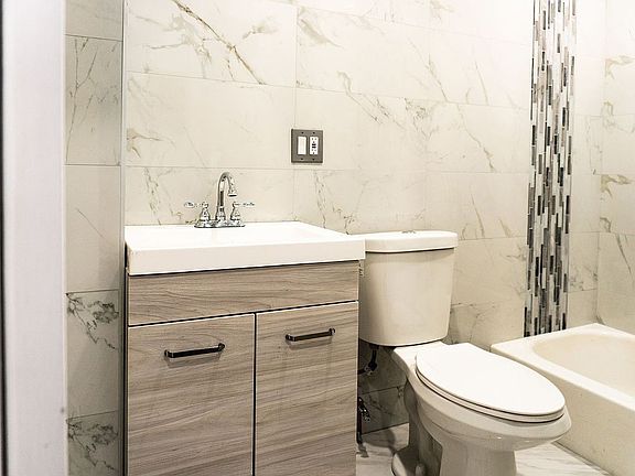 3rd image of 1386 Clinton Ave #1