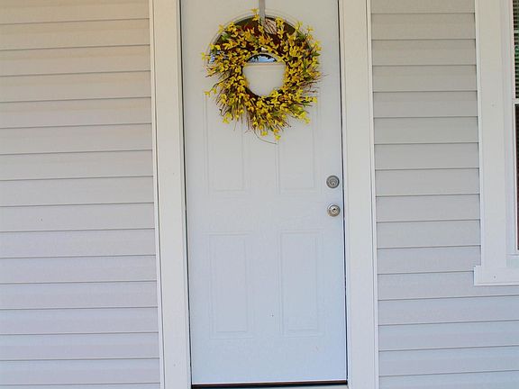 2nd image of 109 Twin Oak Dr