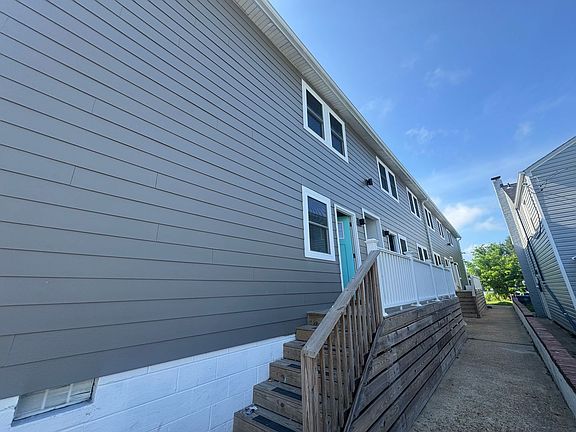 3rd image of 1125 Little Bay Ave APT 4
