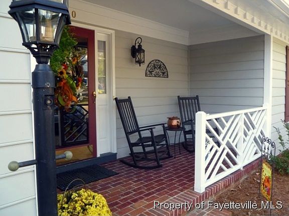 3rd image of 300 Hinsdale Ave