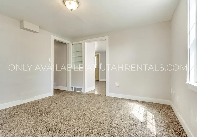 411 W Main St — Photo 16