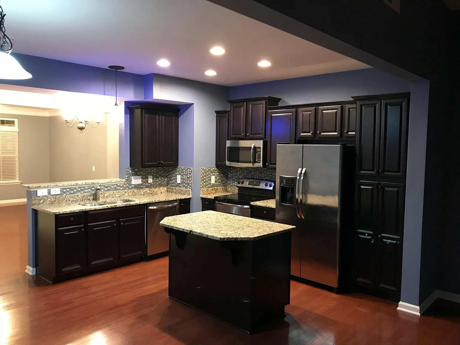 3 bed, 1812 sqft, $1,995 — Photo 3