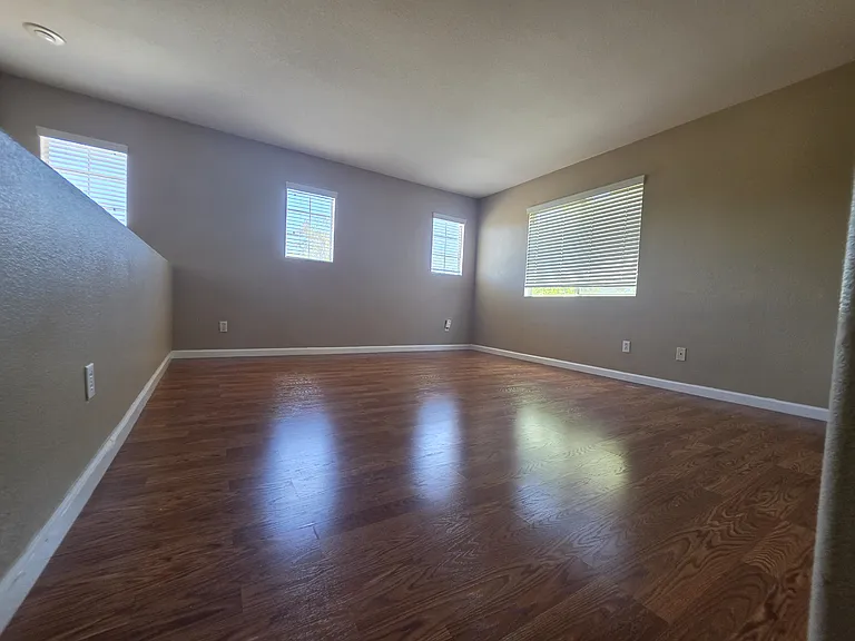 23752 Pepperleaf St — Photo 7