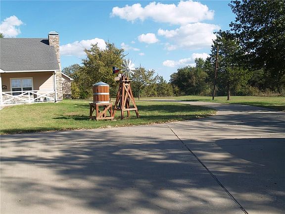 4th image of 35 County Road 1218
