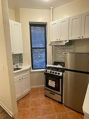 2nd image of 314 E 89th St APT 4D