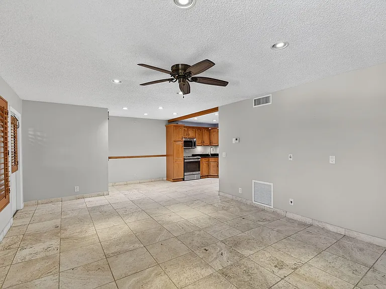 511 Shady Pine Way #D2 — Photo 12